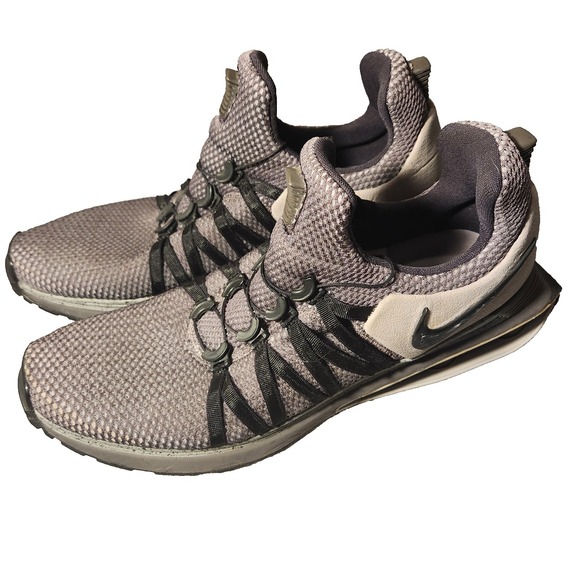 Athletic_Shoes